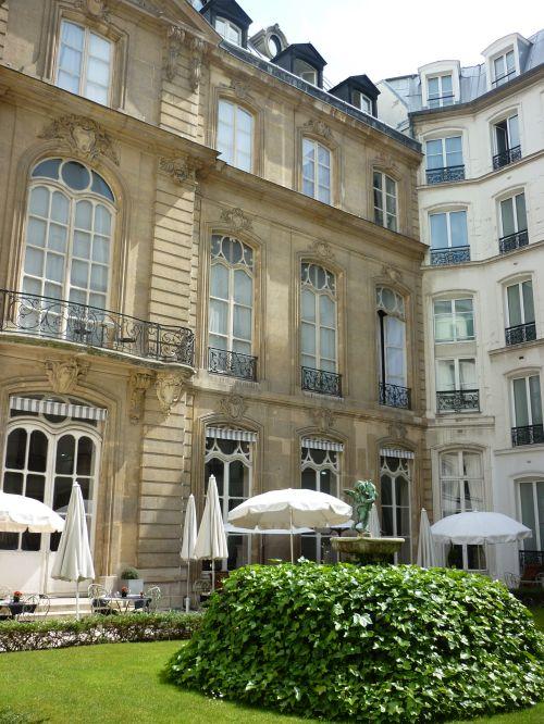 Hôtel Saint James et Albany à Paris 1er